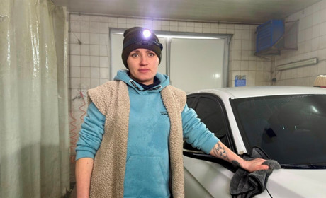 Запис на три дні вперед: як Алла з Харківщини розвиває автомийню у Жовтих Водах