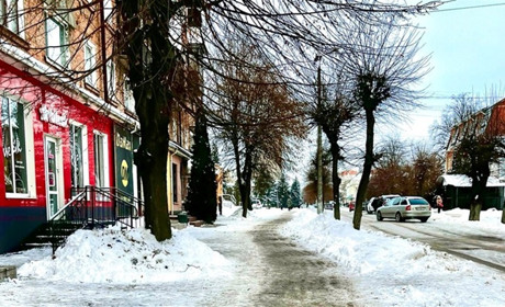 Після сильних морозів — коротке потепління, але зі снігом і вітром: прогноз погоди на 4–10 лютого