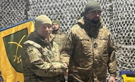 Захисник з Берестинського району Віктор Бондарець отримав «Золотий хрест» — нагороду вручив Сирський