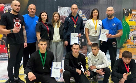 Третє загальнокомандне й особисті рекорди: як виступили сарненські гирьовики на Кубку України