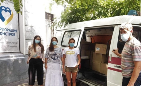 "Корпорація монстрів" на 128 тис передала Біляївській лікарні засобів захисту та медобладнання