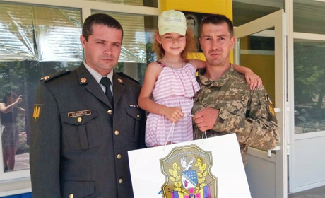 Працівники Петропавлівского ОРТЦК відвідали дітей загиблих у зоні проведення АТО військовослужбовців