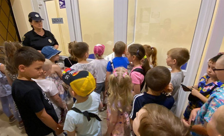 Для молодших учнів Шосткинського ліцею в управлінні поліції пройшов День відкритих дверей
