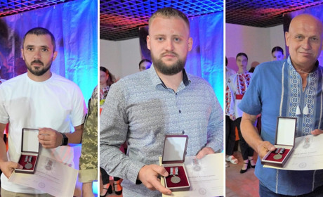 Трьох жителів Глухівщини нагородили відзнакою Президента «За оборону України». Ми поговорили з ними