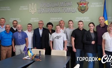 У Городку відзначили День фізичної культури та спорту. Хто отримав подяки від влади