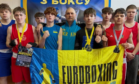 Чотири золоті: звягельські боксери взяли призи на Всеукраїнському турнірі в Рівному