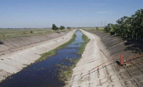 Окупанти на Херсонщині із зрошувальних каналів роблять накопичувальні водоймища