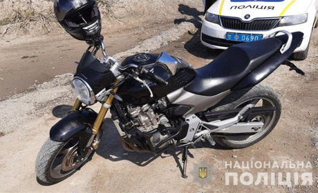Угон замість тест-драйву: сарненські поліцейські затримали «покупця» мотоцикла