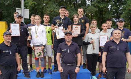 Червоноградські рятувальники посіли перше загальнокомандне місце у легкоатлетичному кросі
