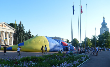 Політ на повітряній кулі через Дніпро коштуватиме 3500 гривень
