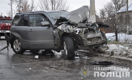 Водію вантажівки за ДТП на мосту загрожує до 10 років