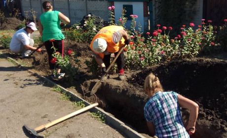 В Горском прокладывают новый водопровод