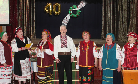 Із 40-річчям вітали обрядово-фольклорний ансамбль “Калина”