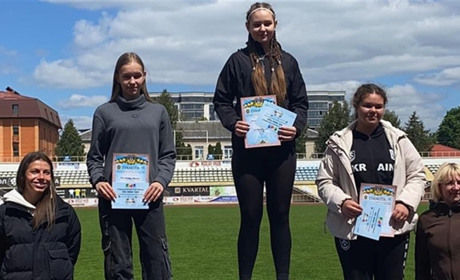 Легкоатлети Старокостянтинова завоювали медалі та встановили рекорди на чемпіонаті області