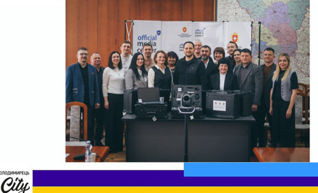 Вараська громада отримала "Мобільний кейс" для виїзних адмінпослуг. Для кого віддалені послуги?