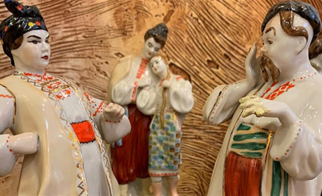 Такі точно були у вас вдома. У Глухові відкрили виставку «Вінтаж в інтер'єрі»