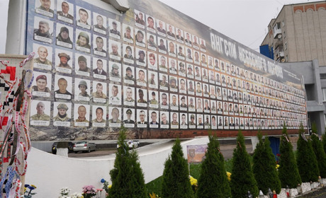 Що міська рада відповіла на запит редакції щодо розміщення фото на стелі пам’яті в Барі
