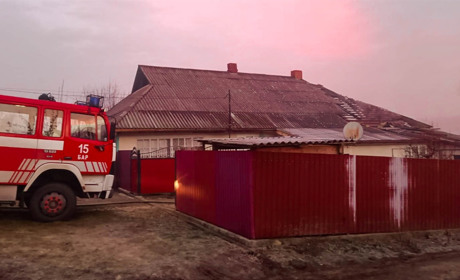 Потрібна допомога людям в яких згорів будинок в с. Шипинки Копайгородської громади