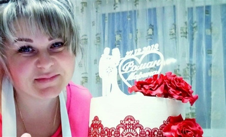 Солодке добро. Як корделівчанка своїми солодощами допомагає землякам