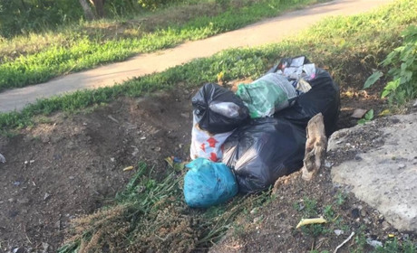 Куди дівати сміття у Біляївці, якщо поруч немає контейнера 