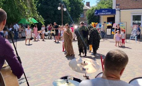 Для 158 батальйону під час благодійного ярмарку в Смілі вдалося зібрати майже 40 000 грн (Відео)