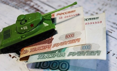 З першого січня в Бердянську окупанти заборонили обіг гривні. Що відомо