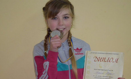 Вага чемпіонства – 27 кг: як дівчинка із Суслів усіх переборола