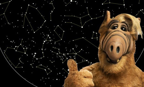 Супутник, ППО, прибульці чи портал в паралельний світ: що «блимнуло» над Київщиною?