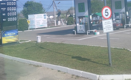 У пошуках пального. Що відбувається на заправках?