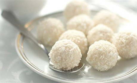 Готуємо сьогодні: цукерки "Рафаелло" по-домашньому