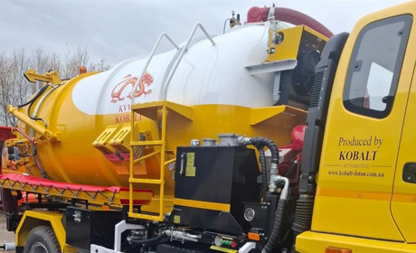 Великобурлуцькі комунальники отримали нову вакуумну мулососну машину