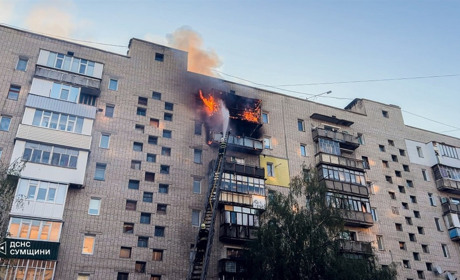 Пожежа у висотці Шостки: рятувальники запобігли масштабному займанню багатоповерхівки