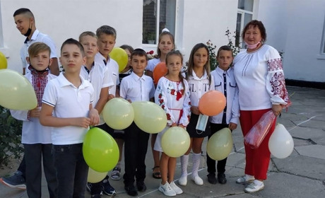 Офлайн не можна онлайн: де поставити кому у реченні про новий навчальний рік. Як краще дітям