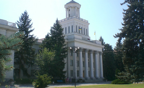 Голокост, Герої Крут, Незнайко і Нестайко