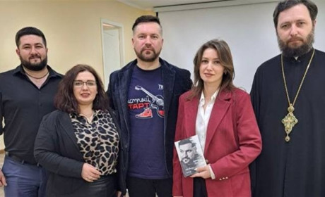 До промивання мізків дітям в окупованих школах Бердянська залучать російську церкву