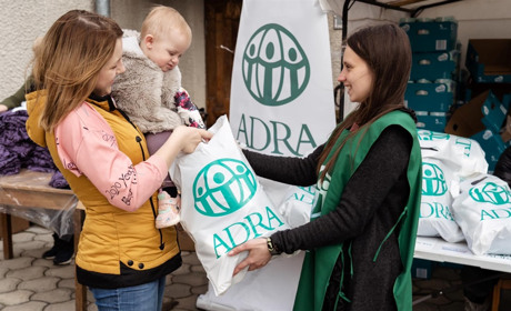 Видачу продуктових сертифікатів у Херсоні призупиняють: Далі ADRA працюватиме в округах