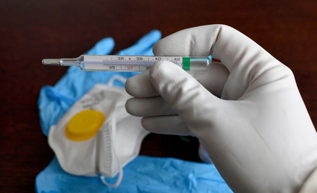 За минулу добу на Луганщині COVID-19 підтвердили у трьох людей: звідки вони