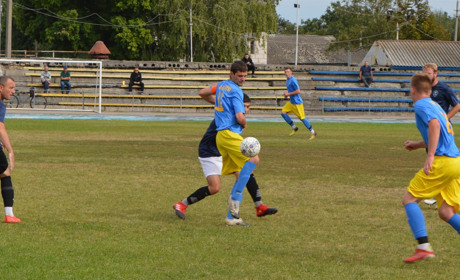 Рішенням Переяславської федерації футболу «Дніпро» та «Переяслав» переграють матч