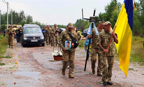 Виконуючи бойове завдання на Донеччині, загинув наш земляк Віталій Черкавський