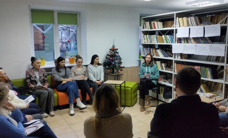 Звільнились від зайвого та створили нове: у бібліотеці Трускавця діє Жіночий простір для діалогів