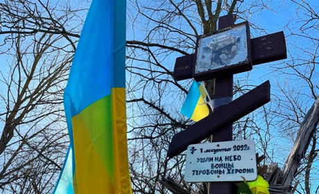 Четверті роковини бою в Бузковому парку: як поховали героїв 2 березня 2022 року