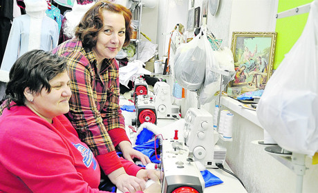 Без мушкетерів і циганочок: власниця ательє розповідає про маскарадні тренди в Сарнах