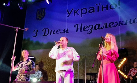 Колорит, дощ та жива музика: як святкували День незалежності в Іванові. Фоторепортаж Калинівка.City