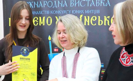 Юна художниця з Шостки підкорила міжнародний мистецький проєкт
