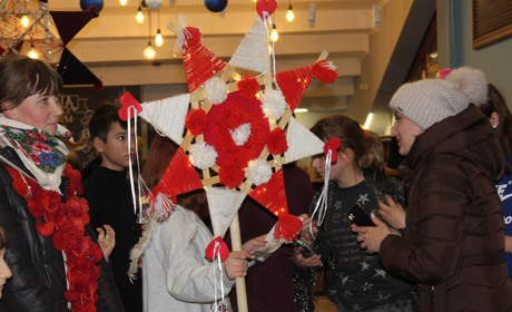 Чия Різдвяна зірка краще? Мелітопольські діти готувалися до Різдва