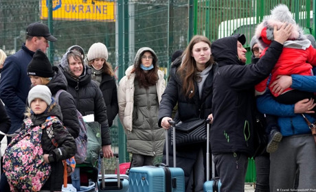 У відрядження чи до дітей: коли депутатки та держслужбовиці можуть перетинати кордон