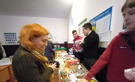 Кременецькі студенти зібрали понад 37 тисяч гривень на допомогу армії
