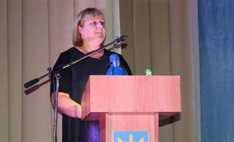 Начальниця Сватівського відділу освіти Олена Юхновець отримала державну нагороду