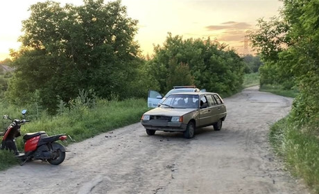 Вечірня аварія у Південноукраїнській громаді: не розминулися легковик та мопед