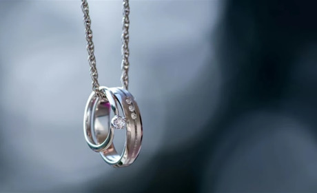 Срібні прикраси як елемент терапії: як улюблені аксесуари впливають на настрій та впевненість